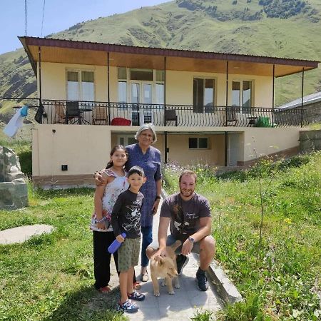 Cozy Hotel Kazbegi エクステリア 写真