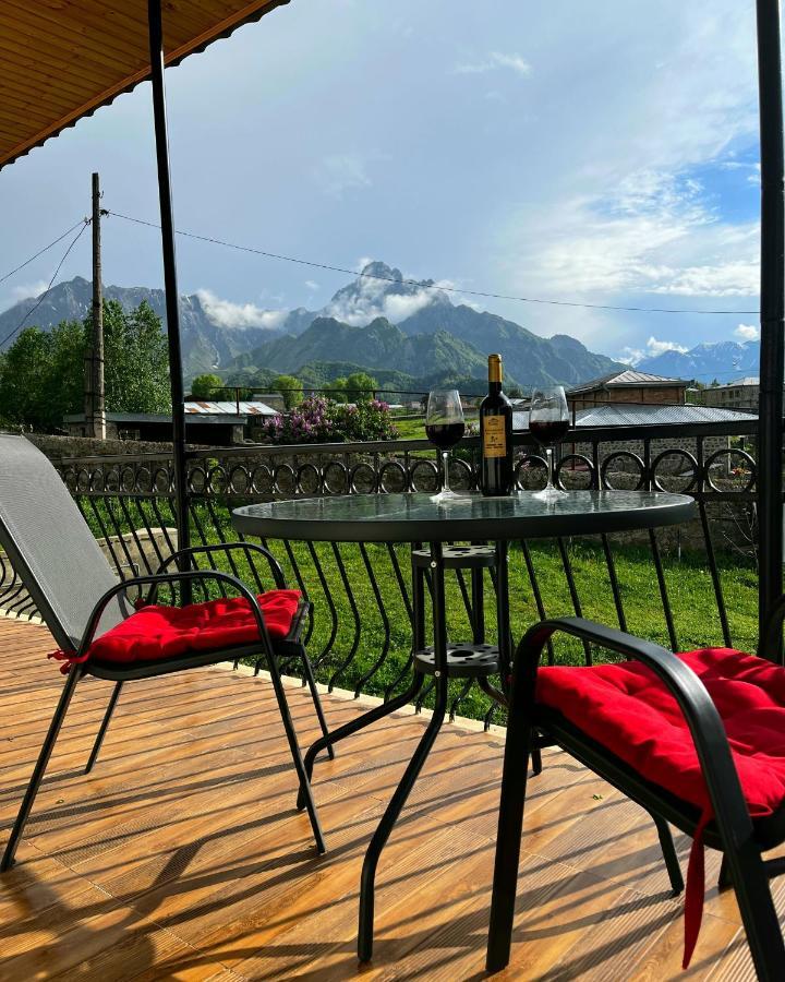 Cozy Hotel Kazbegi エクステリア 写真
