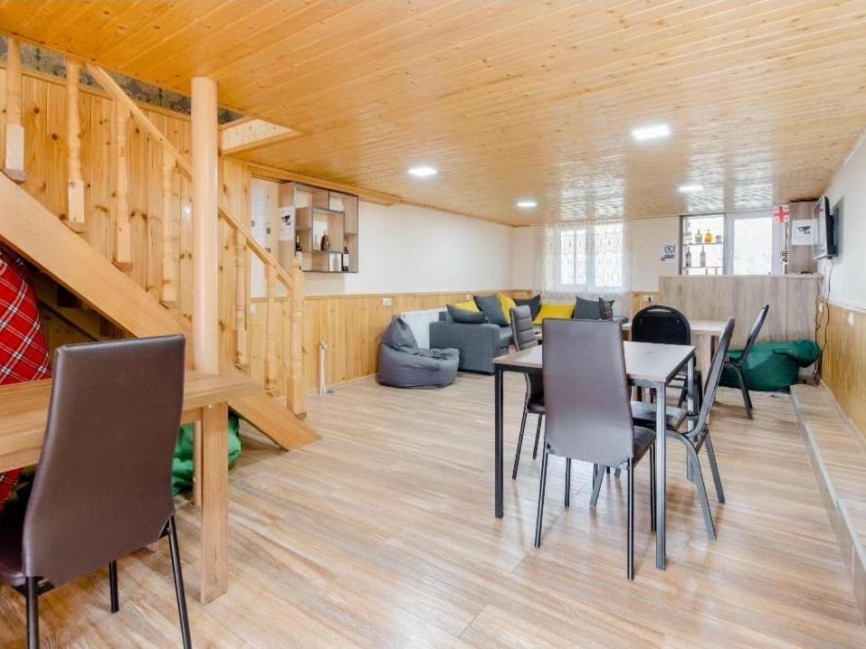 Cozy Hotel Kazbegi エクステリア 写真